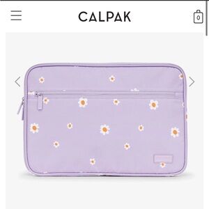 NWT Calpak padded laptop sleeve in 15-17” ORCHID FIELDS